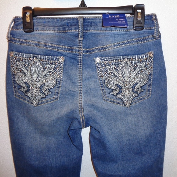 Apt. 9 Capri Embellished Jeans Size 6 NWT Mid-Rise - Picture 2 of 8